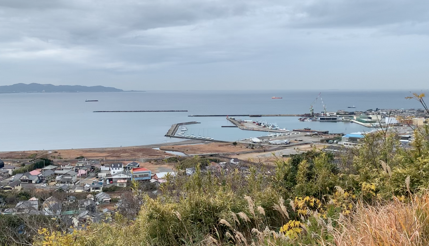 漁港機能の強化、ヨットハーバー構想、高速バス発着場化の提案